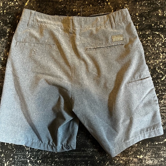 Volcom shorts - Picture 2 of 3